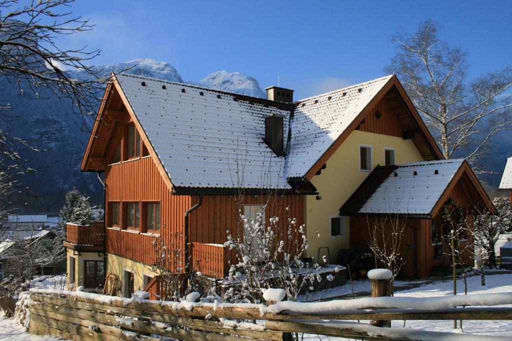 Hotel Haus Hepi Obertraun Zewnętrze zdjęcie